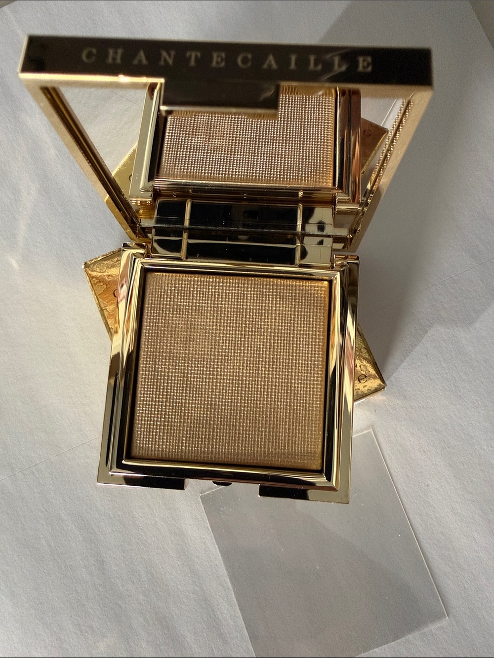 Chantecaille Precious Gold Illuminating Powder NWT